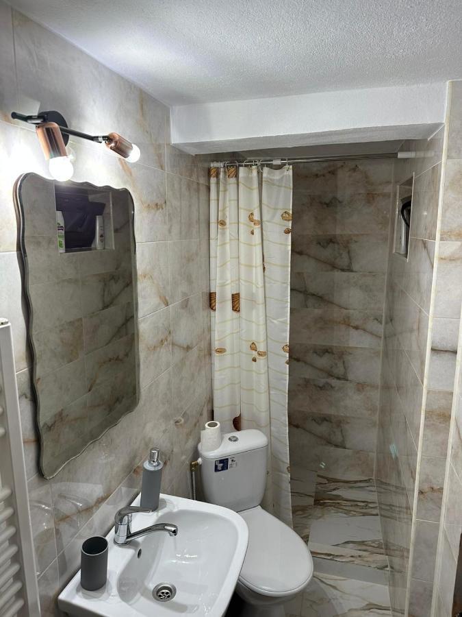 Casa De Vacanta Mirela Novaci-Straini Bagian luar foto