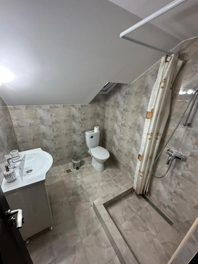 Casa De Vacanta Mirela Novaci-Straini Bagian luar foto
